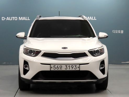 Kia Stonic 1.4 Prestige — пробег 30 600 км — фото 2 из 5
