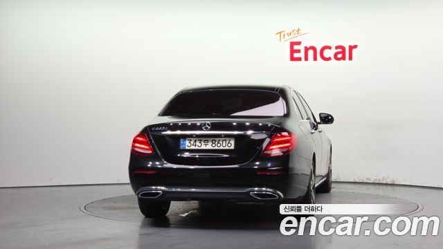 Mercedes-Benz E-Class из Кореи Encar