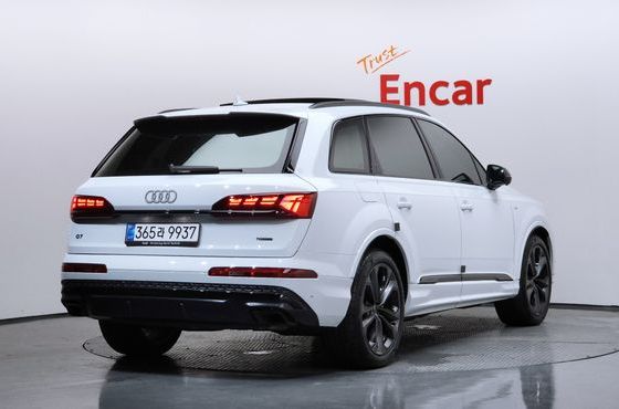 Audi Q7 50 TDI Quattro Premium — пробег 15 248 км — фото 2 из 5
