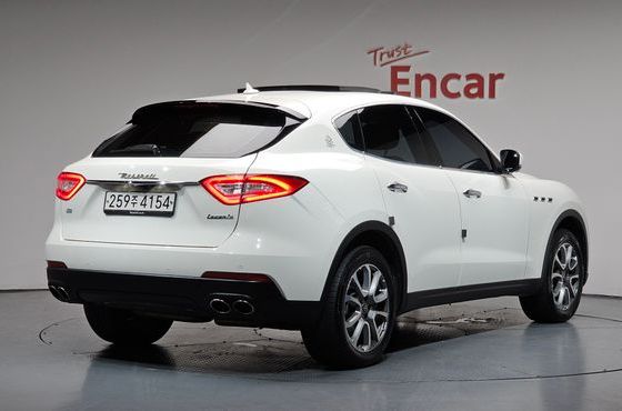 Maserati Levante 3.0 AWD — пробег 58 022 км — фото 2 из 5
