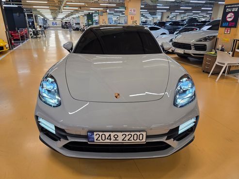 Porsche Panamera 2.9 AWD Platinum Edition — пробег 36 500 км — фото 1 из 5