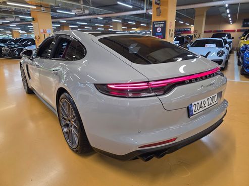 Porsche Panamera 2.9 AWD Platinum Edition — пробег 36 500 км — фото 4 из 5