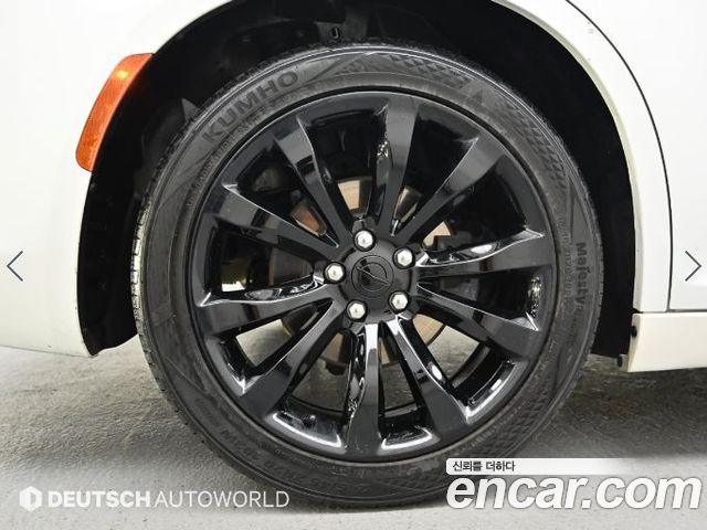 Chrysler 300C из Кореи Encar