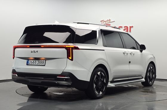 Kia Carnival Gasoline 7-Seater Signature — пробег 7 619 км — фото 2 из 5