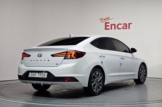 Hyundai AVANTE 1.6 Smart — пробег 92 320 км — фото 2 из 5
