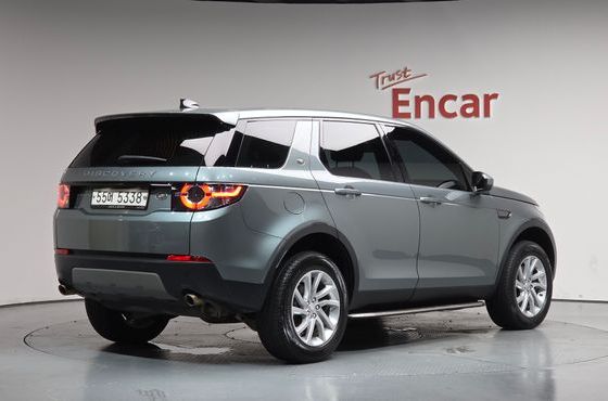 Land Rover Discovery Sport 2.0 TD4 SE — пробег 114 535 км — фото 2 из 5