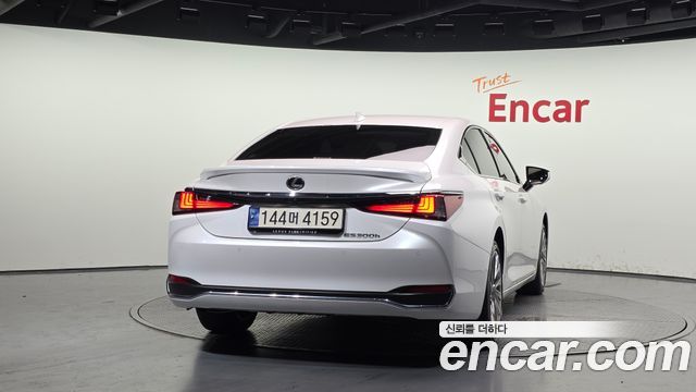 Lexus ES из Кореи Encar