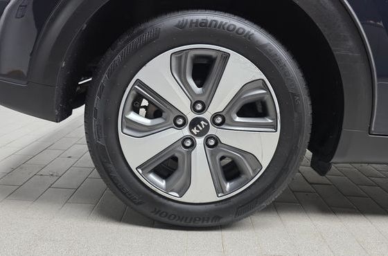 Kia Niro Prestige — пробег 138 236 км — фото 5 из 5