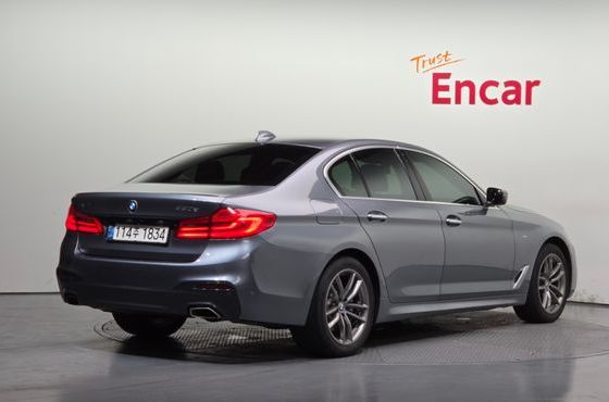 BMW 5-Series 520d xDrive M Sport Package Plus — пробег 162 228 км — фото 2 из 5