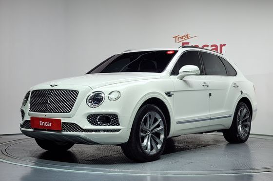 Bentley Bentayga 6.0 W12 — пробег 102 767 км — фото 1 из 5