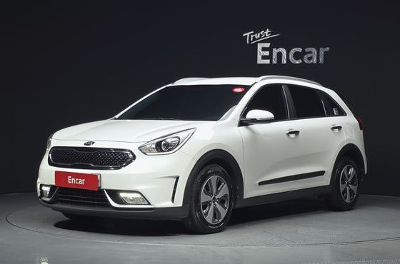 Kia Niro Prestige — пробег 135 979 км — фото 1 из 5