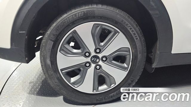 Kia Niro из Кореи Encar