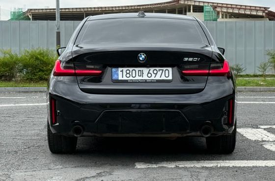 BMW 3-Series 320i M Sport — пробег 42 491 км — фото 4 из 5