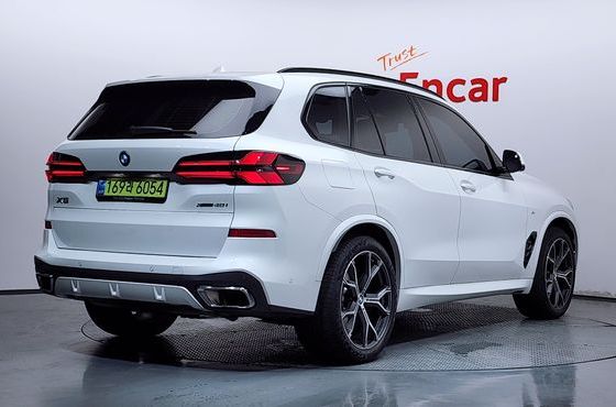 BMW X5 xDrive 40i M Sport — пробег 10 681 км — фото 2 из 5