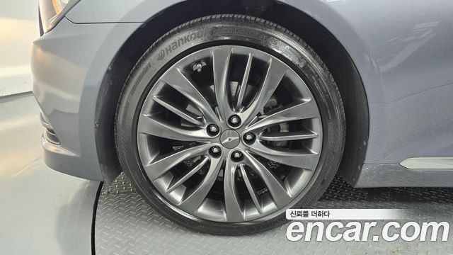 Hyundai Genesis из Кореи Encar