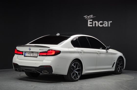 BMW 5-Series 530i M Sport Package — пробег 62 505 км — фото 2 из 5