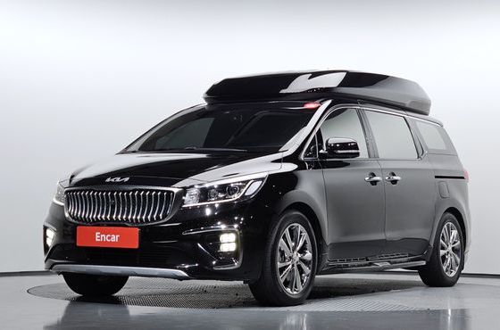 Kia Carnival 9-Seater Hi-Limousine Noblesse Special — пробег 107 866 км — фото 1 из 5