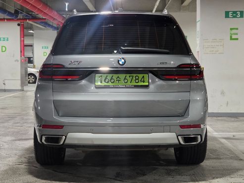 BMW X7 xDrive 40i Design Pure Excellence 6-Seater — пробег 5 866 км — фото 4 из 5
