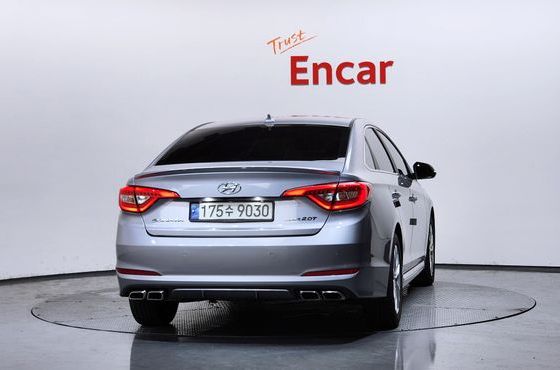 Hyundai Sonata 2.0 Turbo Exclusive — пробег 183 712 км — фото 4 из 5