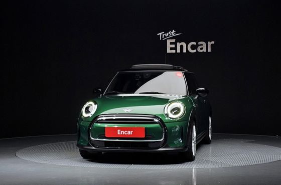 Mini Cooper Classic Plus Launch Pack Third Generation — пробег 30 134 км — фото 3 из 5