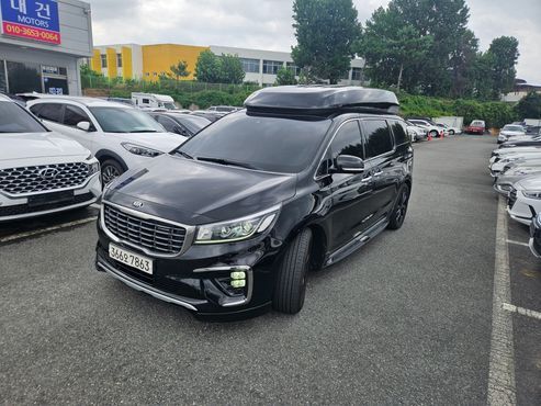 Kia Carnival 9-Seater Hi-Limousine Noblesse Special — пробег 189 000 км — фото 3 из 5