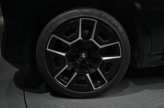 BMW XM 4.4 Lable — пробег 4 378 км — фото 5 из 5