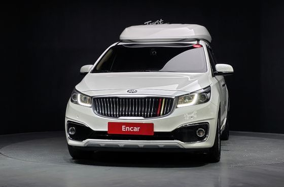 Kia Carnival 9-seater Hi-Limousine Prestige High roof — пробег 96 340 км — фото 3 из 5