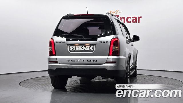 Ssangyong Rexton 2.0 4WD RX7 Luxury — пробег 105 777 км — фото 4 из 5