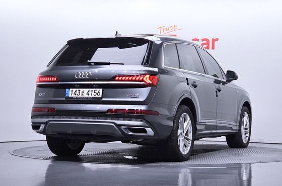 Audi Q7 45 TDI Quattro Premium — пробег 56 839 км — фото 2 из 5