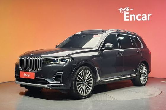 BMW X7 xDrive 40i Design Pure Excellence 6-Seater — пробег 90 909 км — фото 1 из 5