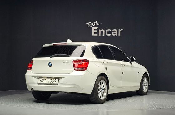 BMW 1-Series 118d Urban Pack1 5Dr — пробег 99 099 км — фото 2 из 5