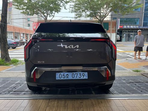 Kia EV3 Long Range 2WD Earth — пробег 571 км — фото 5 из 5