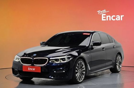 BMW 5-Series 520d M Sport Package Plus — пробег 88 350 км — фото 1 из 5