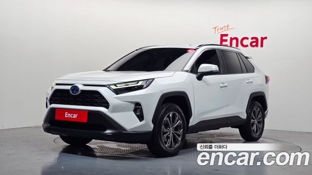 Toyota RAV4 2.5 2WD Hybrid XLE — пробег 42 847 км — фото 1 из 5