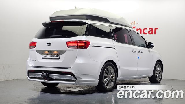 Kia Carnival из Кореи Encar