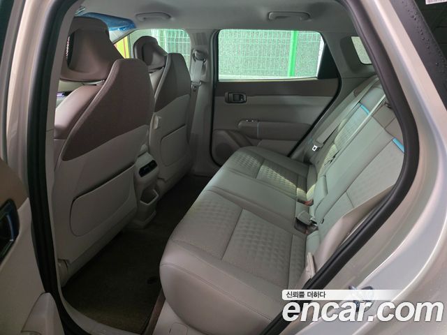 Kia EV4 Standard 2WD Earth — пробег 1 430 км — фото 5 из 5