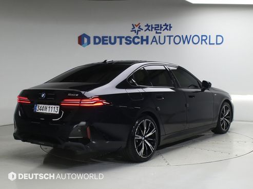 BMW 5-Series 530e M Sport — пробег 15 858 км — фото 2 из 5