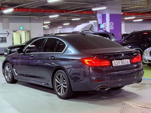 BMW 5-Series 530i xDrive M Sport Package Plus — пробег 142 843 км — фото 2 из 5
