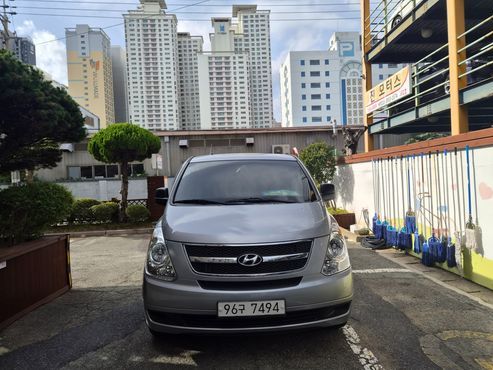 Hyundai Starex 3-Seater VAN CVX Deluxe — пробег 185 924 км — фото 3 из 5