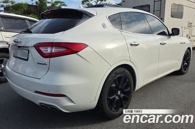 Maserati Levante 3.0 Diesel AWD GranLusso — пробег 54 000 км — фото 2 из 5