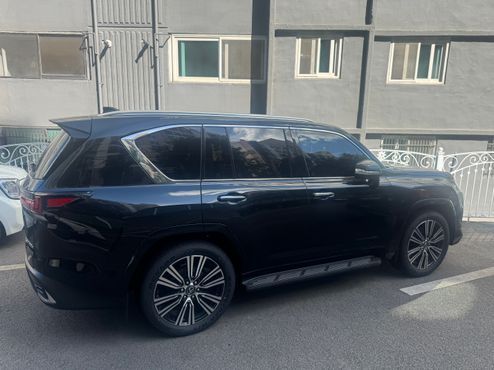 Lexus LX 700h Luxury — пробег 2 248 км — фото 2 из 5