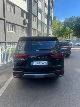 Lexus LX 700h Luxury — пробег 2 248 км — фото 4 из 5