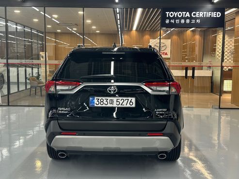 Toyota RAV4 2,5 4WD Hybrid LTD — пробег 9 476 км — фото 4 из 5