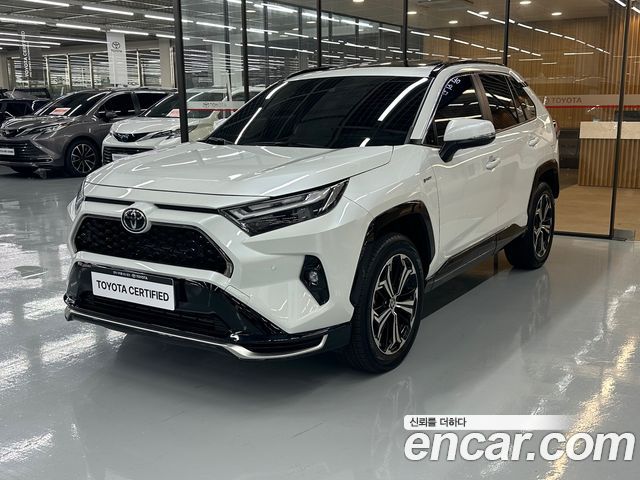 Toyota RAV4 2.5 4WD PHEV XSE — пробег 7 323 км — фото 1 из 5