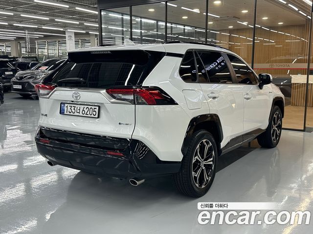 Toyota RAV4 2.5 4WD PHEV XSE — пробег 7 323 км — фото 2 из 5