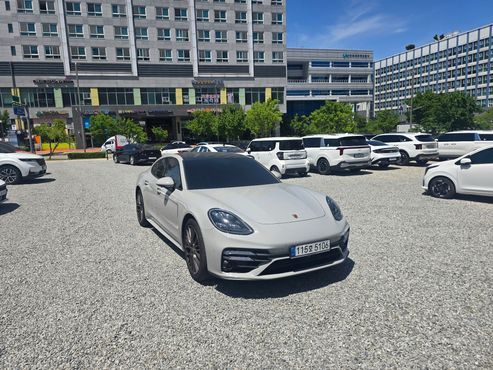 Porsche Panamera 2.9 AWD Platinum Edition — пробег 11 000 км — фото 2 из 5