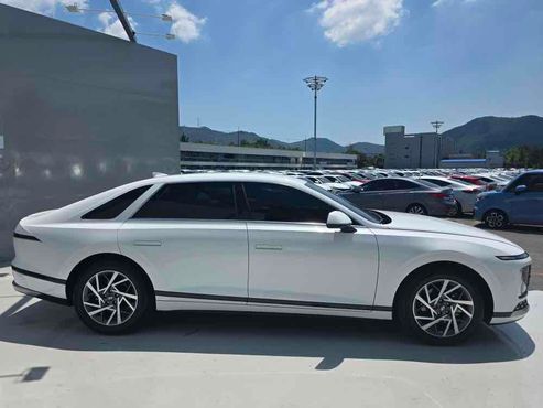 Hyundai Grandeur 2,5 Gasoline 2WD Premium — пробег 2 157 км — фото 5 из 5