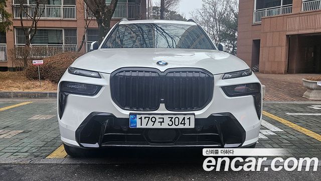BMW X7 xDrive 40d M Sport 7 STR — пробег 24 737 км — фото 1 из 5