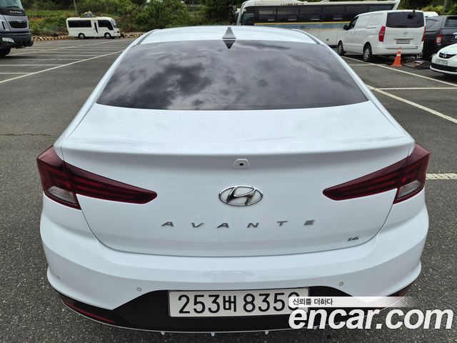 Hyundai AVANTE 1.6 Smart — пробег 52 205 км — фото 4 из 5