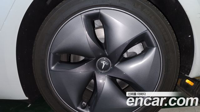 Tesla Model 3 Long Range AWD — пробег 172 000 км — фото 2 из 5